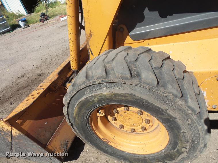 image for item DB8141 2002 Case 75XT skid steer
