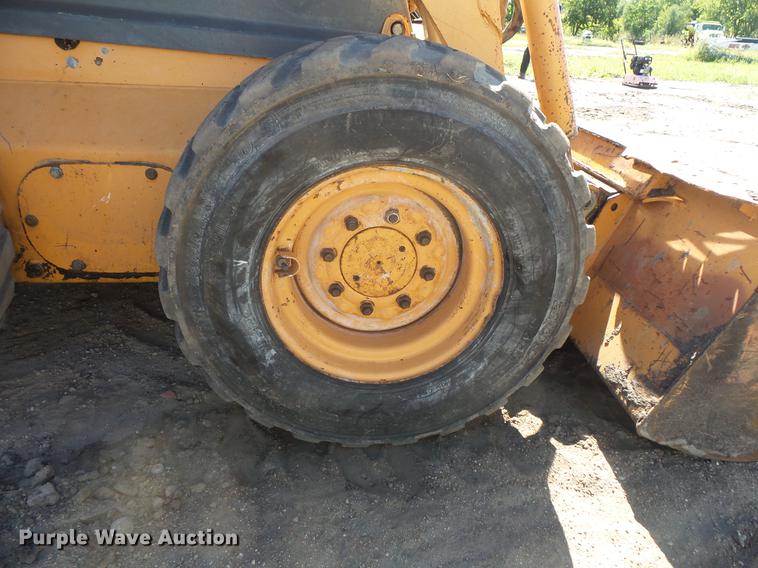 image for item DB8141 2002 Case 75XT skid steer