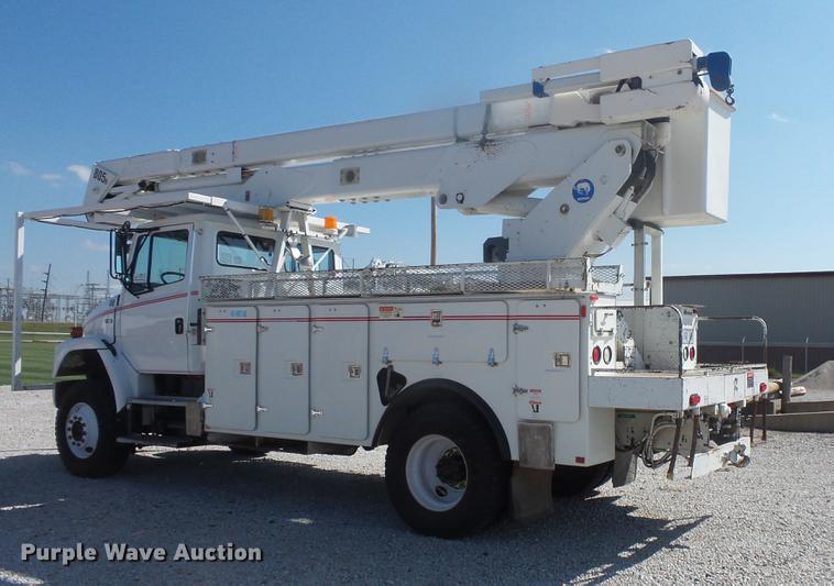 image for item DB8146 1999 Freightliner FL80 bucket truck