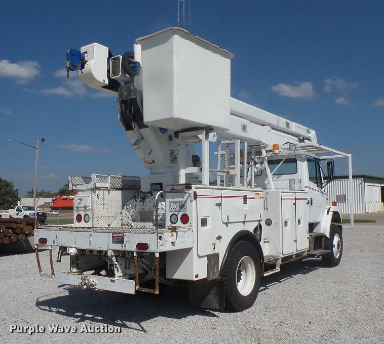 image for item DB8146 1999 Freightliner FL80 bucket truck