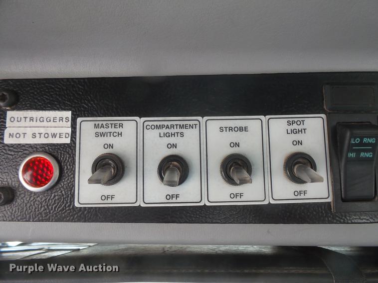 image for item DB8146 1999 Freightliner FL80 bucket truck