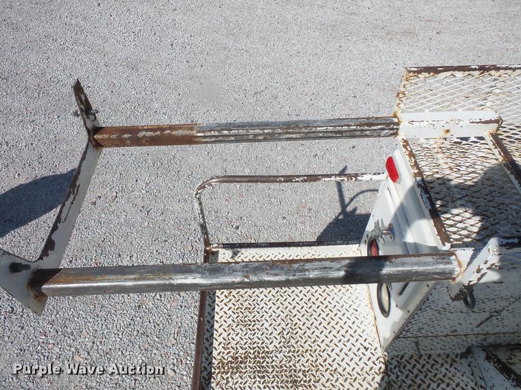 image for item DB8146 1999 Freightliner FL80 bucket truck