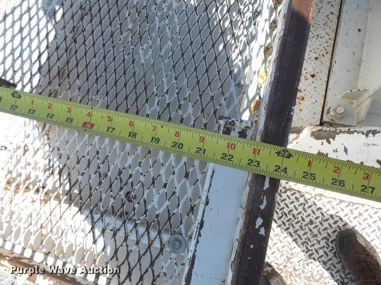 image for item DB8146 1999 Freightliner FL80 bucket truck