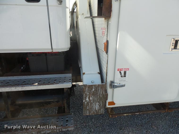 image for item DB8146 1999 Freightliner FL80 bucket truck