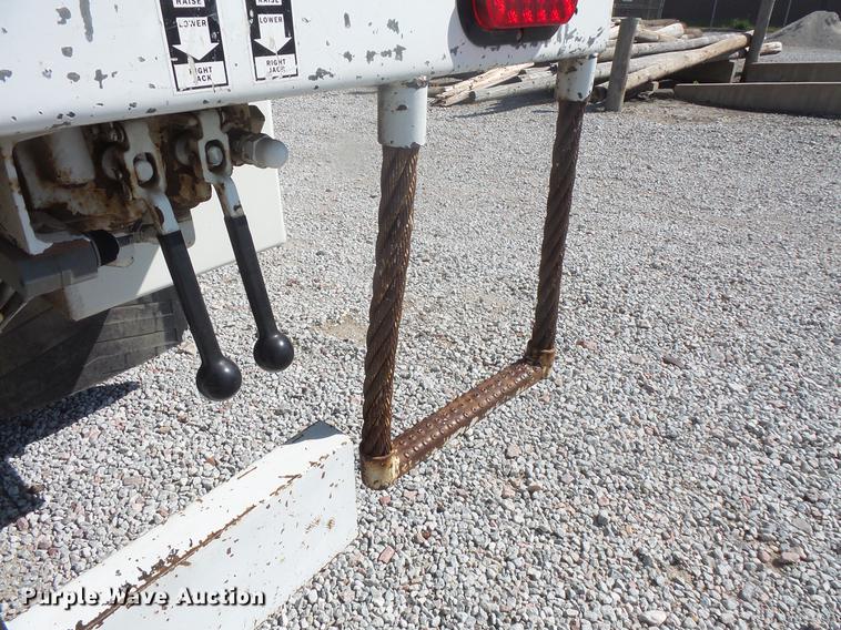 image for item DB8146 1999 Freightliner FL80 bucket truck