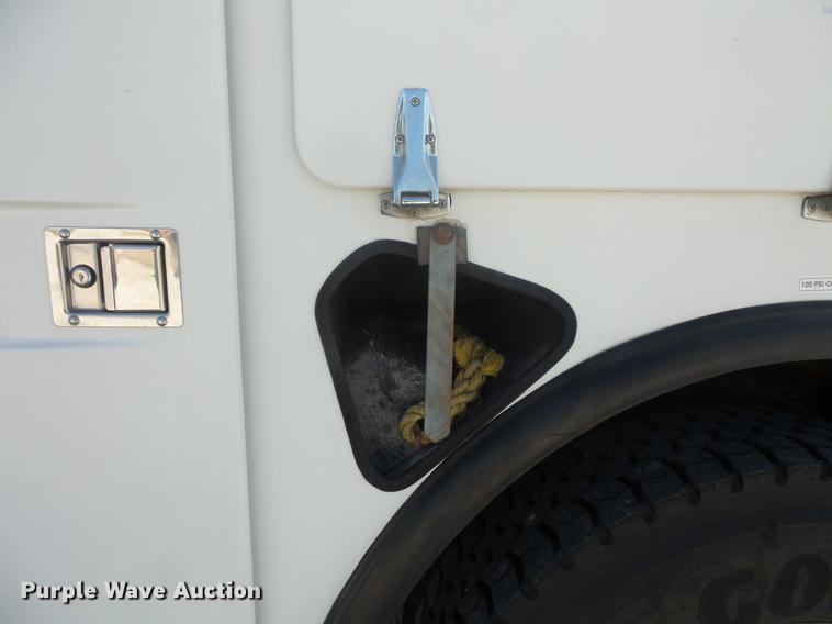 image for item DB8146 1999 Freightliner FL80 bucket truck