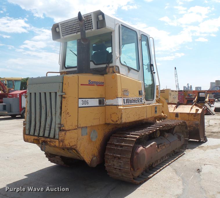 image for item DB8151 1998 Liebherr LR622 Litronic track loader
