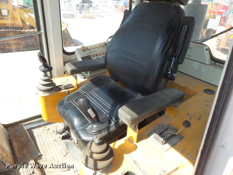 image for item DB8151 1998 Liebherr LR622 Litronic track loader