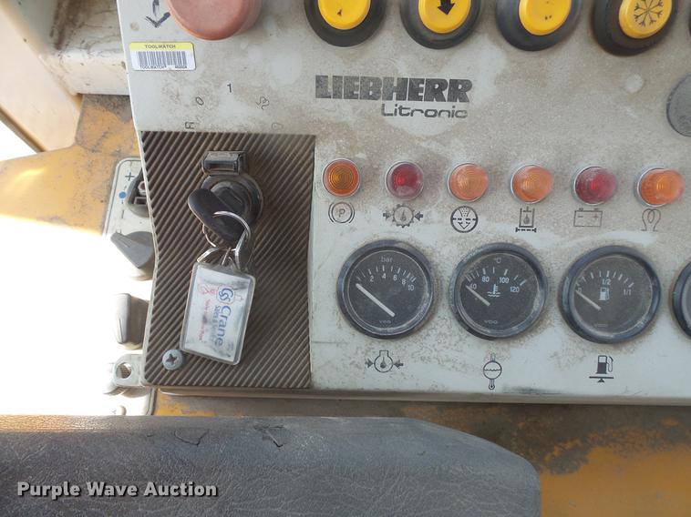 image for item DB8151 1998 Liebherr LR622 Litronic track loader