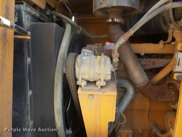 image for item DB8151 1998 Liebherr LR622 Litronic track loader