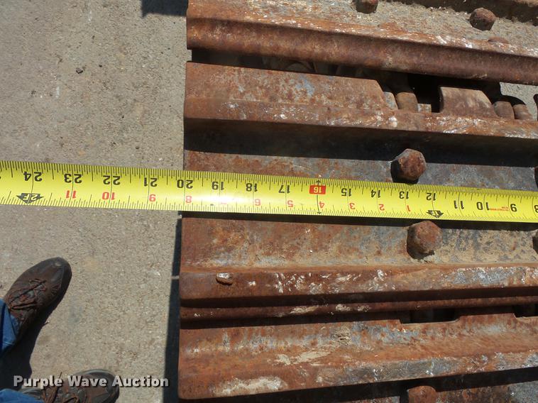 image for item DB8151 1998 Liebherr LR622 Litronic track loader