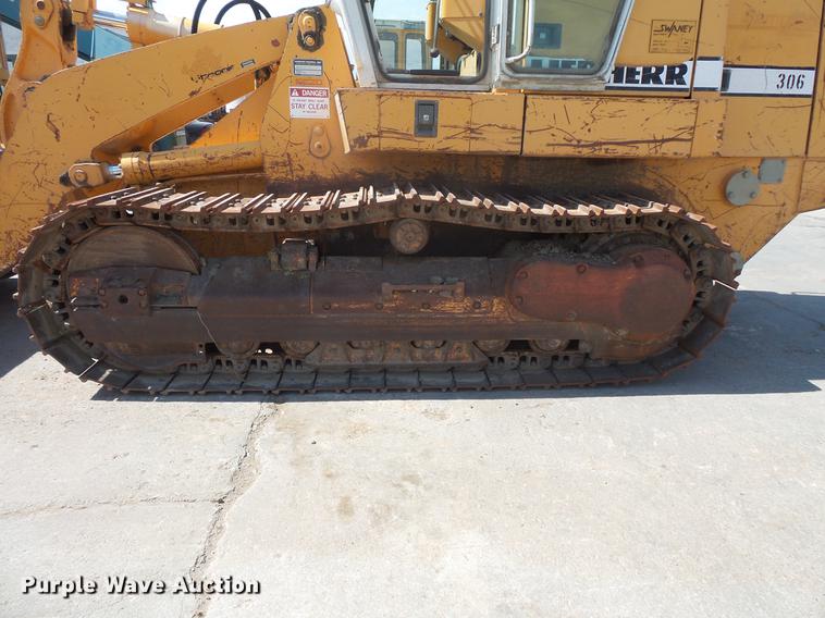 image for item DB8151 1998 Liebherr LR622 Litronic track loader