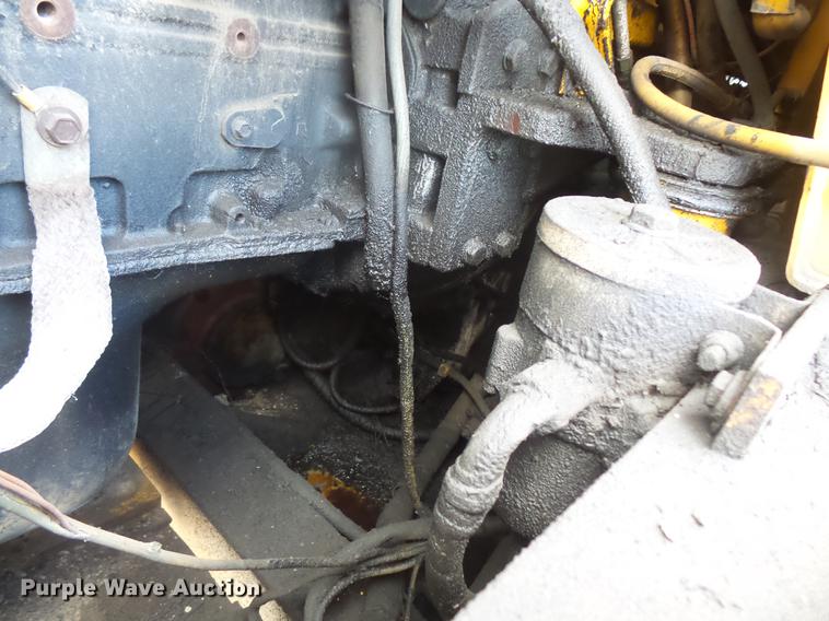 image for item DB8152 Liebherr LR631B track loader