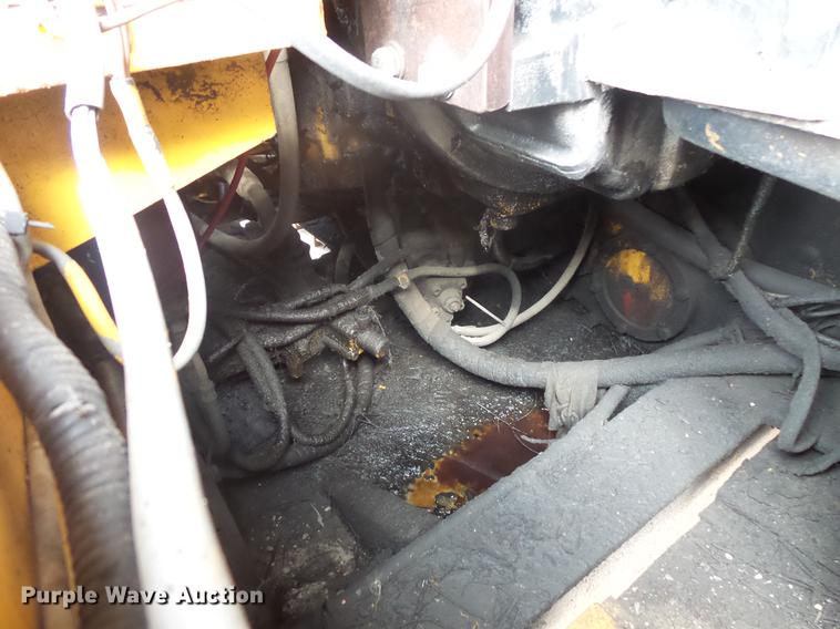 image for item DB8152 Liebherr LR631B track loader