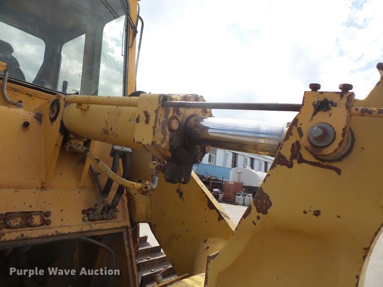 image for item DB8152 Liebherr LR631B track loader