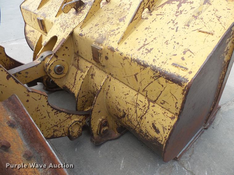 image for item DB8152 Liebherr LR631B track loader