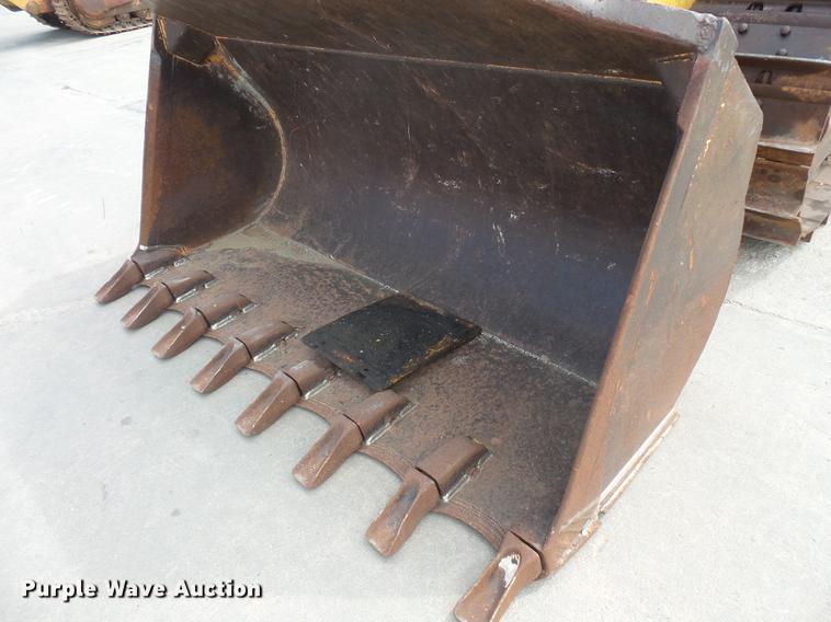 image for item DB8152 Liebherr LR631B track loader