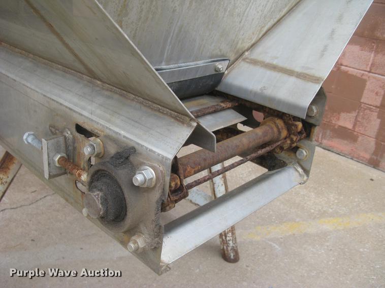 image for item DC2467 Monroe stainless steel spreader