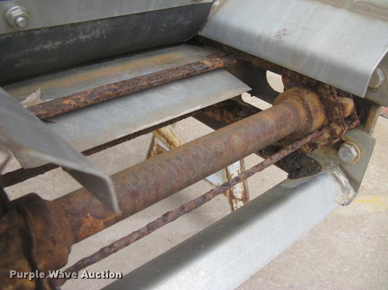 image for item DC2467 Monroe stainless steel spreader