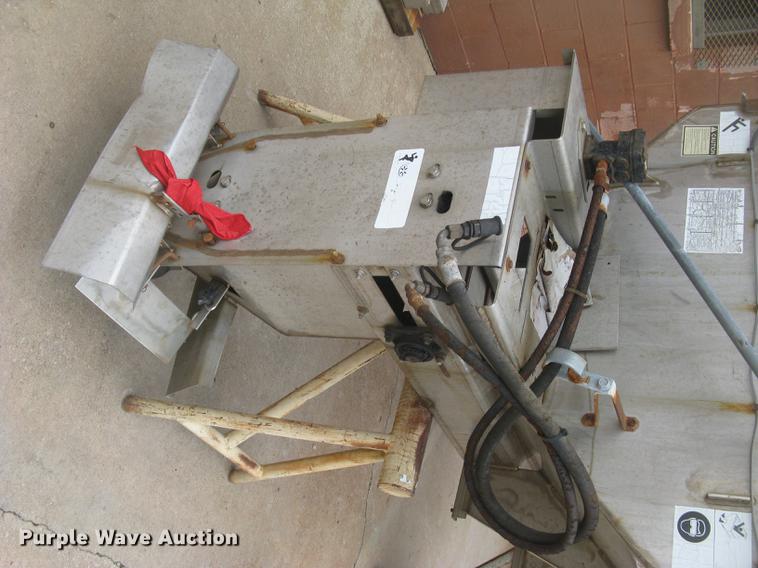 image for item DC2467 Monroe stainless steel spreader