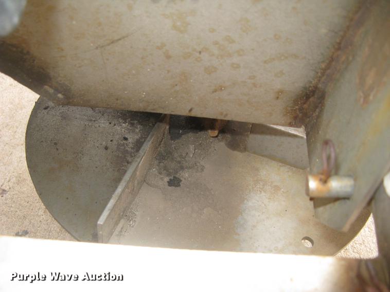 image for item DC2467 Monroe stainless steel spreader