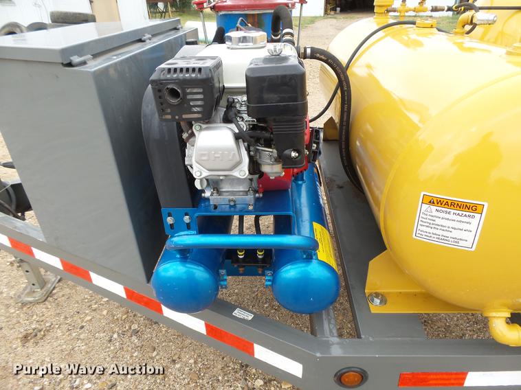 image for item DC3822 2008 Sage Oil Vac 10123 tank trailer