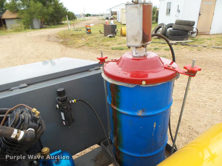 image for item DC3822 2008 Sage Oil Vac 10123 tank trailer