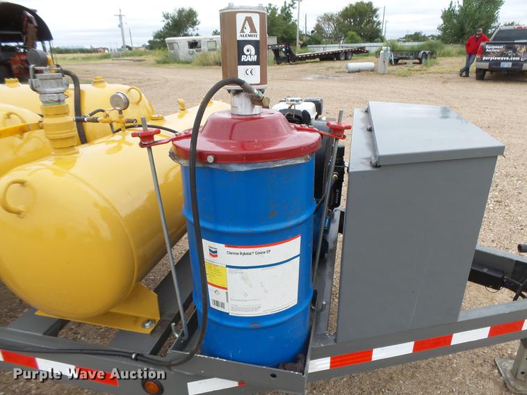 image for item DC3822 2008 Sage Oil Vac 10123 tank trailer