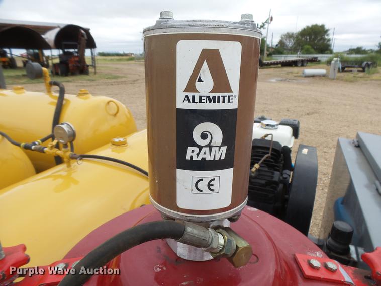 image for item DC3822 2008 Sage Oil Vac 10123 tank trailer