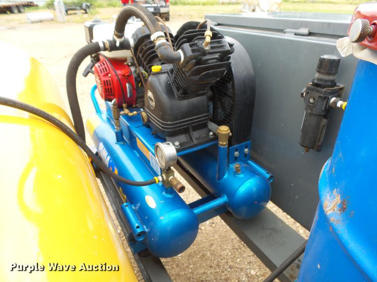 image for item DC3822 2008 Sage Oil Vac 10123 tank trailer