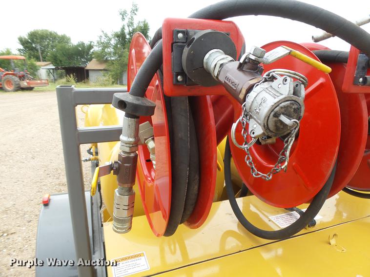 image for item DC3822 2008 Sage Oil Vac 10123 tank trailer