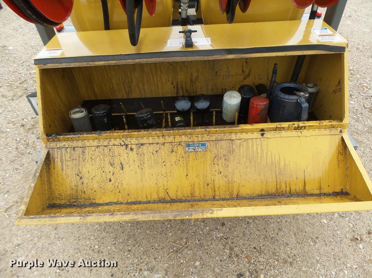 image for item DC3822 2008 Sage Oil Vac 10123 tank trailer