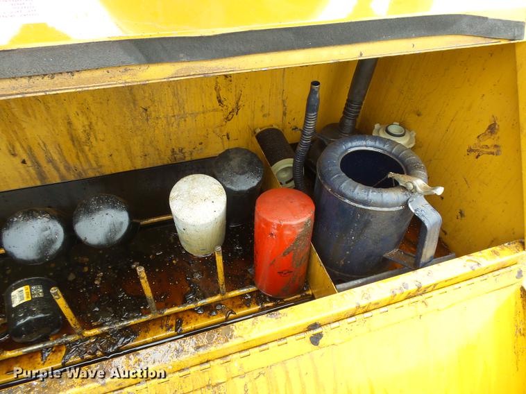 image for item DC3822 2008 Sage Oil Vac 10123 tank trailer