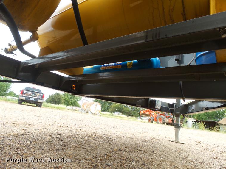 image for item DC3822 2008 Sage Oil Vac 10123 tank trailer