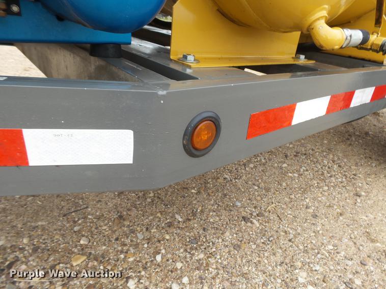 image for item DC3822 2008 Sage Oil Vac 10123 tank trailer