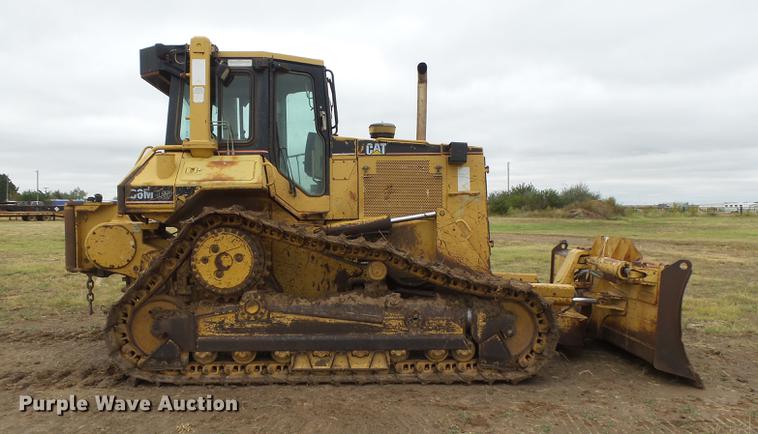 image for item DC3823 1998 Caterpillar D6M LGP dozer
