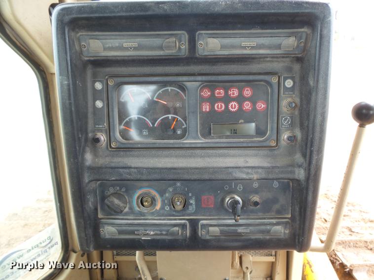 image for item DC3823 1998 Caterpillar D6M LGP dozer