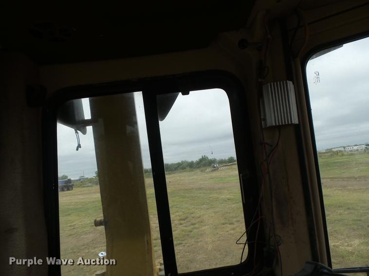 image for item DC3823 1998 Caterpillar D6M LGP dozer