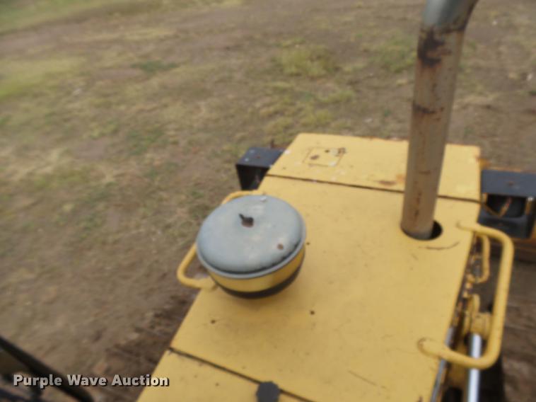 image for item DC3823 1998 Caterpillar D6M LGP dozer