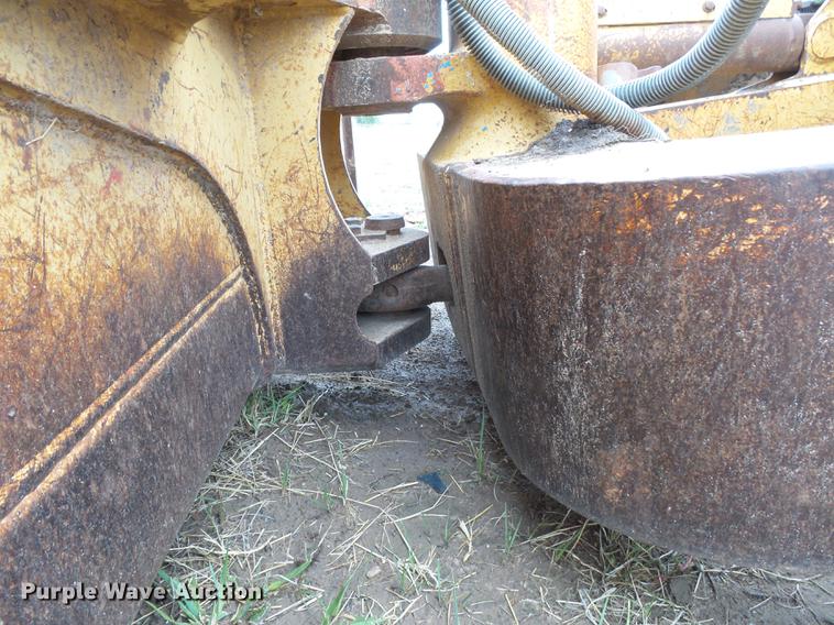 image for item DC3823 1998 Caterpillar D6M LGP dozer