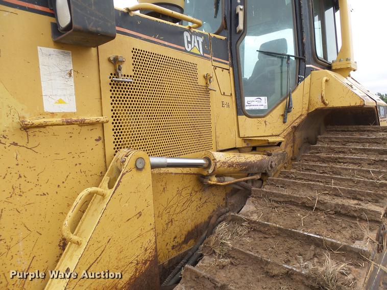 image for item DC3823 1998 Caterpillar D6M LGP dozer