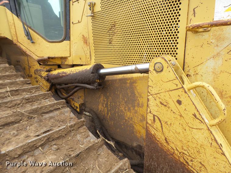 image for item DC3823 1998 Caterpillar D6M LGP dozer