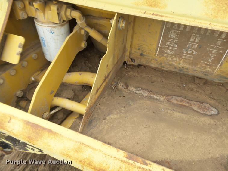 image for item DC3823 1998 Caterpillar D6M LGP dozer