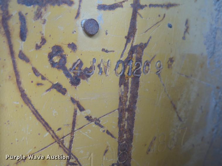 image for item DC3823 1998 Caterpillar D6M LGP dozer