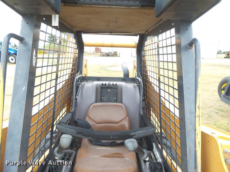 image for item DC3826 2003 Case 95XT skid steer