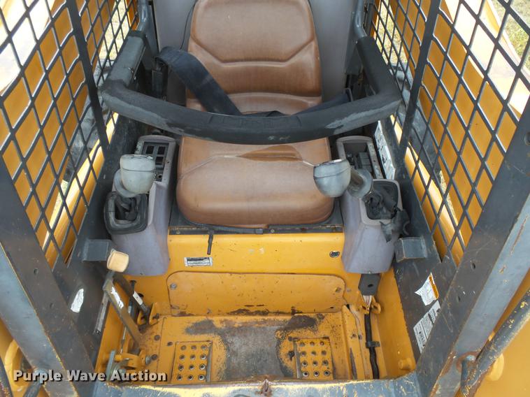 image for item DC3826 2003 Case 95XT skid steer