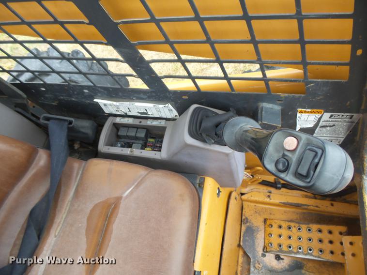 image for item DC3826 2003 Case 95XT skid steer