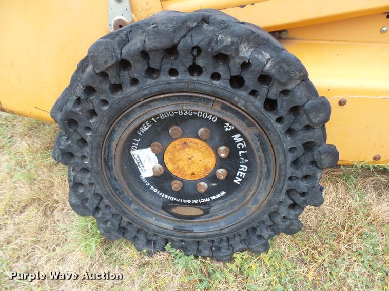 image for item DC3826 2003 Case 95XT skid steer