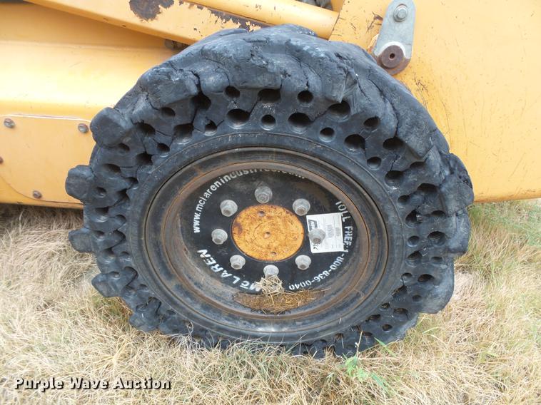 image for item DC3826 2003 Case 95XT skid steer