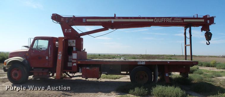 image for item DC3854 1997 International 4700 crane truck